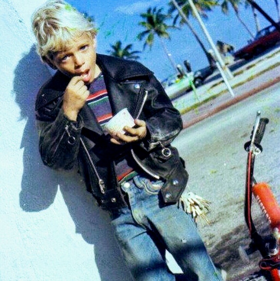 Meet your Posher, Curtis - Picture 1 of 1